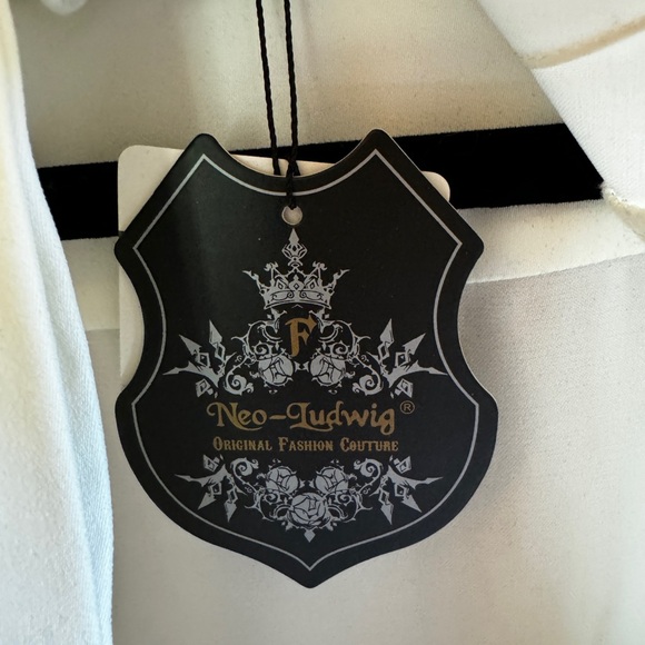 Goth steampunk ruffled white shirt. - Picture 3 of 6